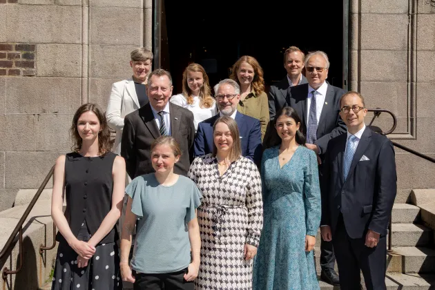 Honorary doctors, the jubilee doctor and the newly qualified doctors, together with representatives from the faculty. Photo: Stefan Bengtsson.